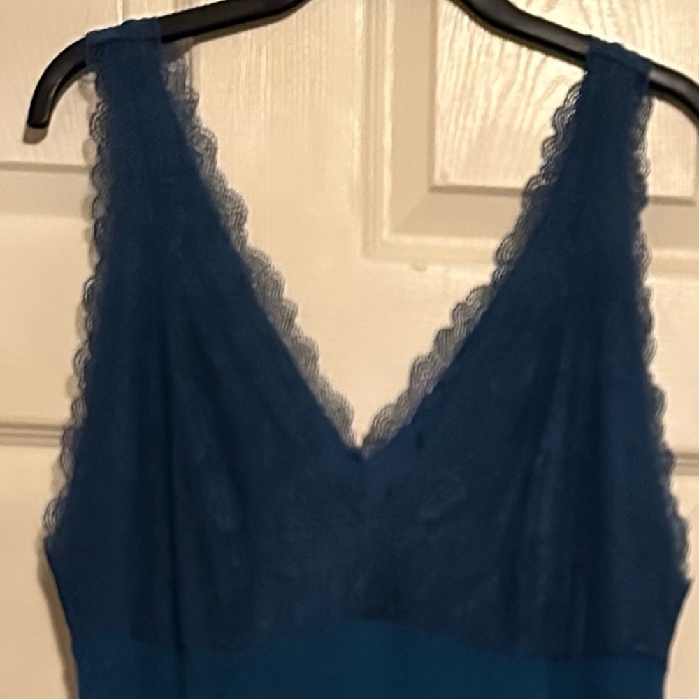 Gillian & O’Malley beautiful teal blue nightgown pit to pit 20” shoulder ⬇️ 38” - Picture 2 of 5